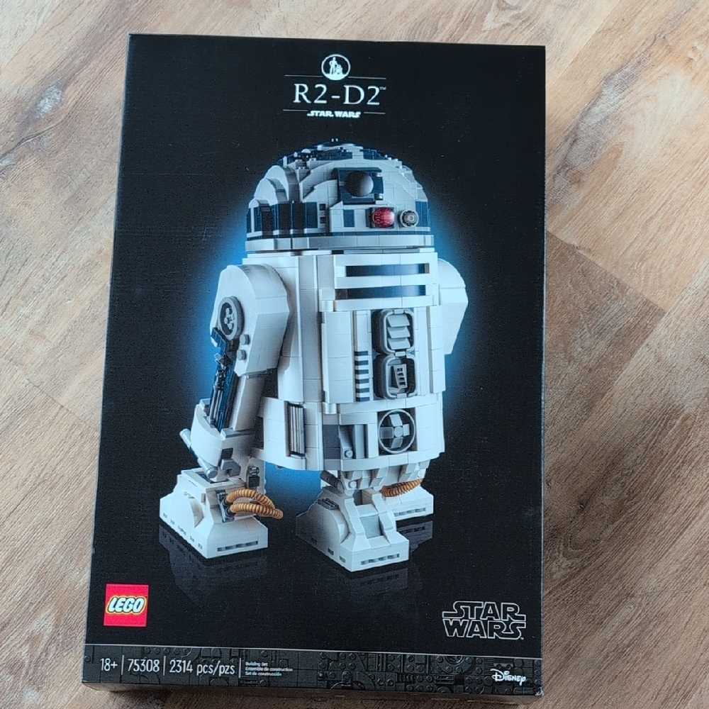 LEGO Star Wars R2-D2 Building Set - Gray and White